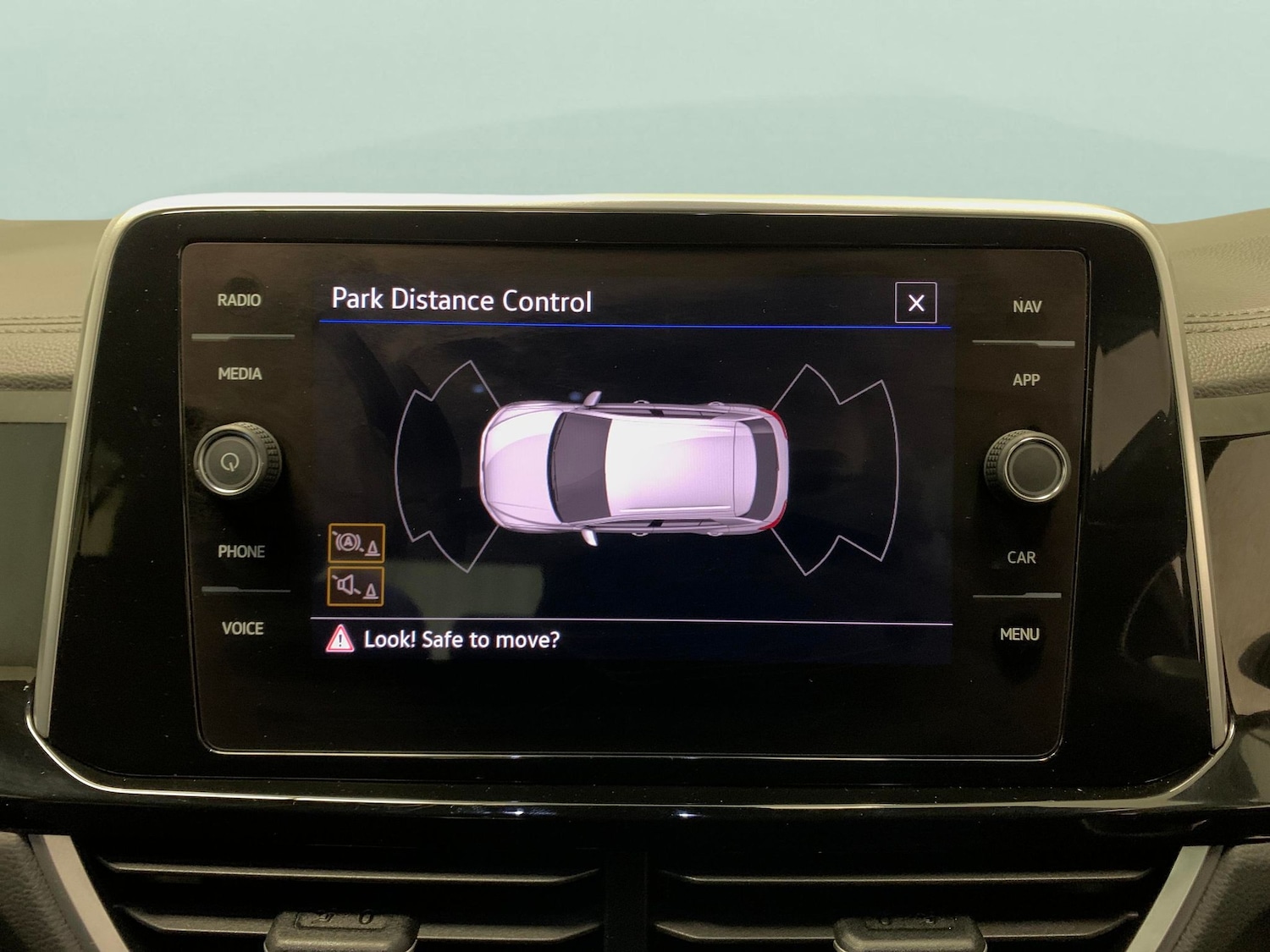 Used Volkswagen T-Roc 2023 for sale - 76773852: Photo 18