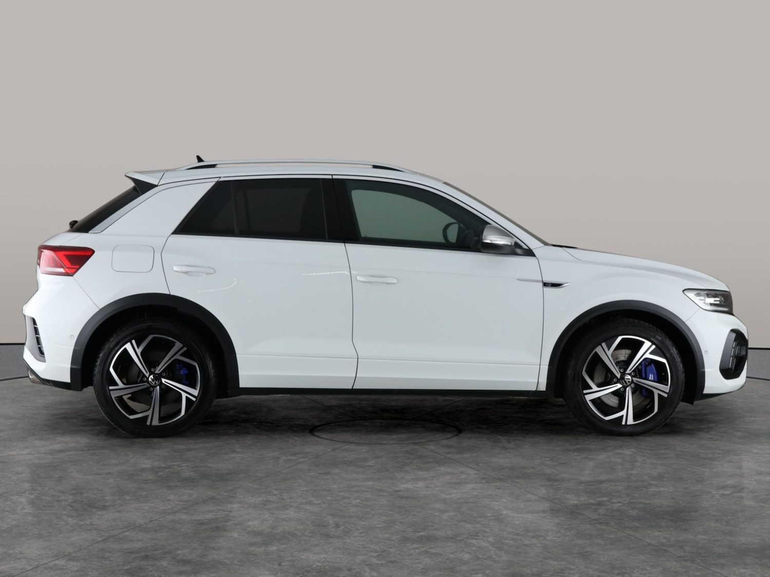 Used Volkswagen T-Roc 2023 for sale - 76773852: Photo 9