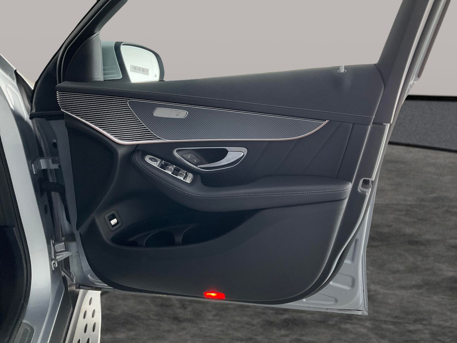 Used Mercedes-Benz EQC 2023 for sale - 76915483: Photo 32