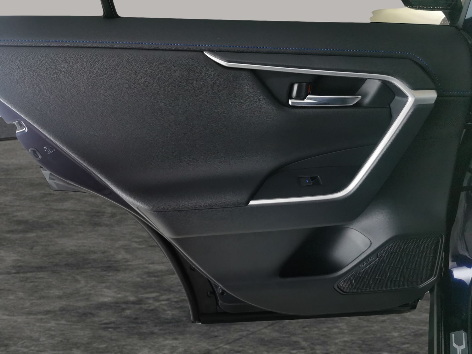 Used Toyota RAV4 2022 for sale - 77020014: Photo 27