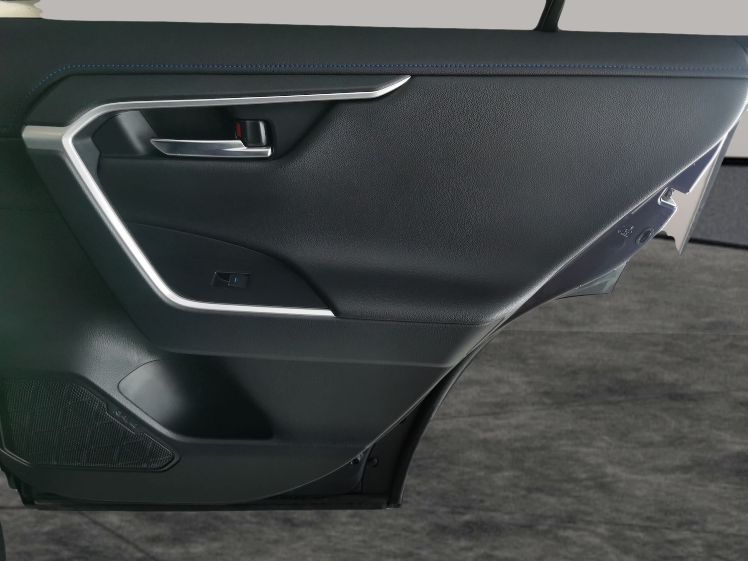 Used Toyota RAV4 2022 for sale - 77020014: Photo 28