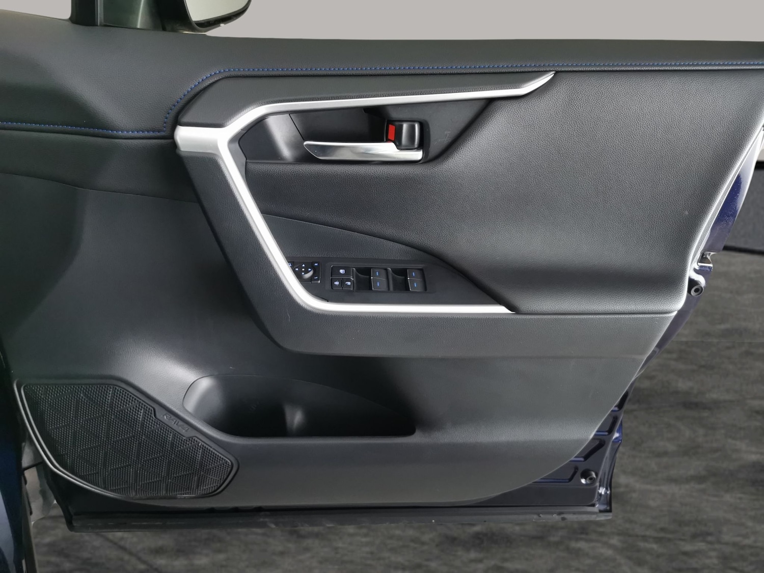 Used Toyota RAV4 2022 for sale - 77020014: Photo 29