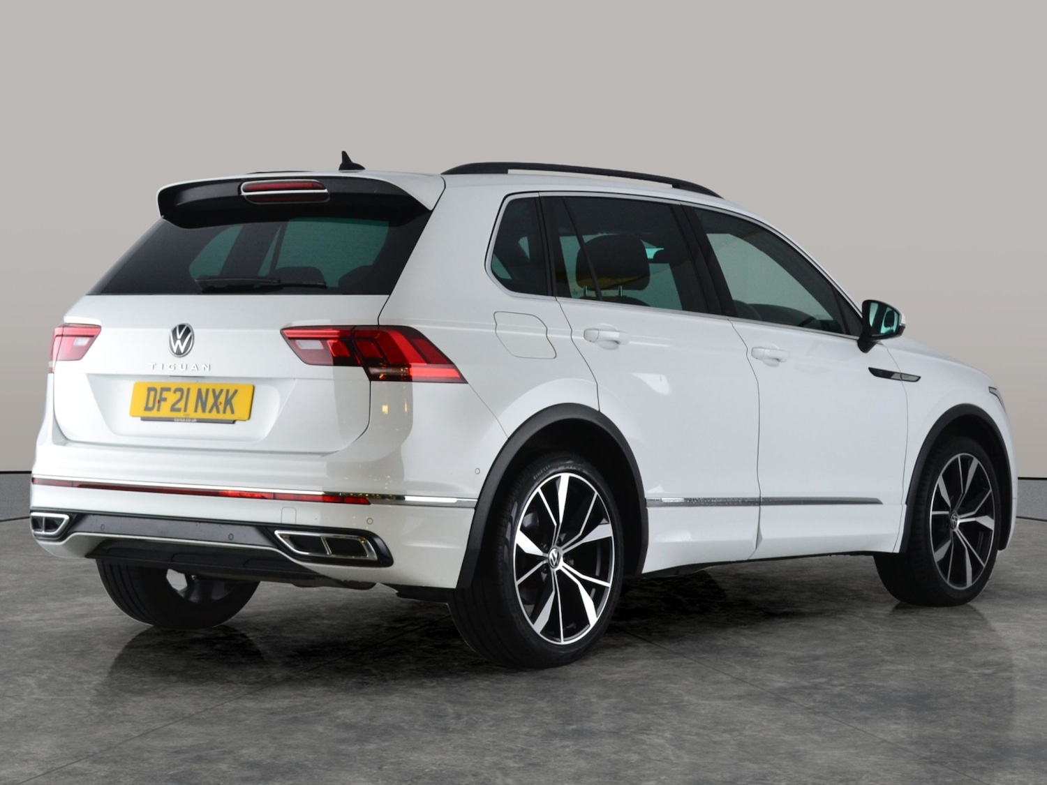 Used Volkswagen Tiguan 2021 for sale - 76342440: Photo 11