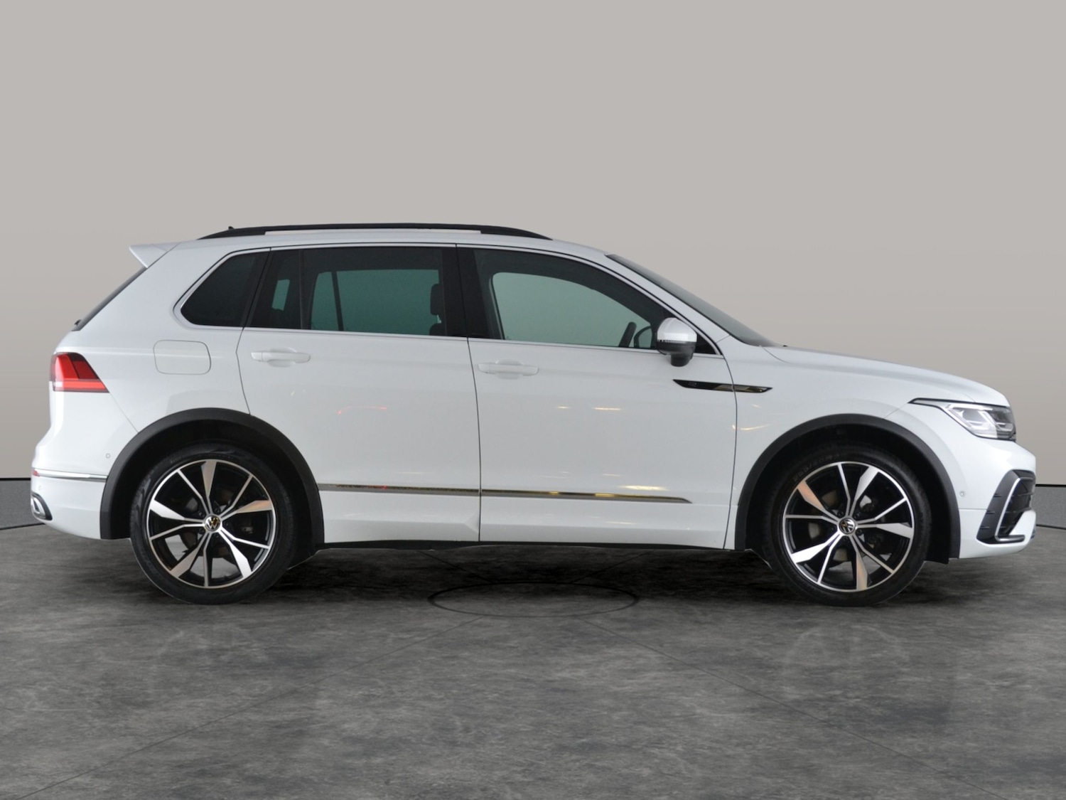 Used Volkswagen Tiguan 2021 for sale - 76342440: Photo 13