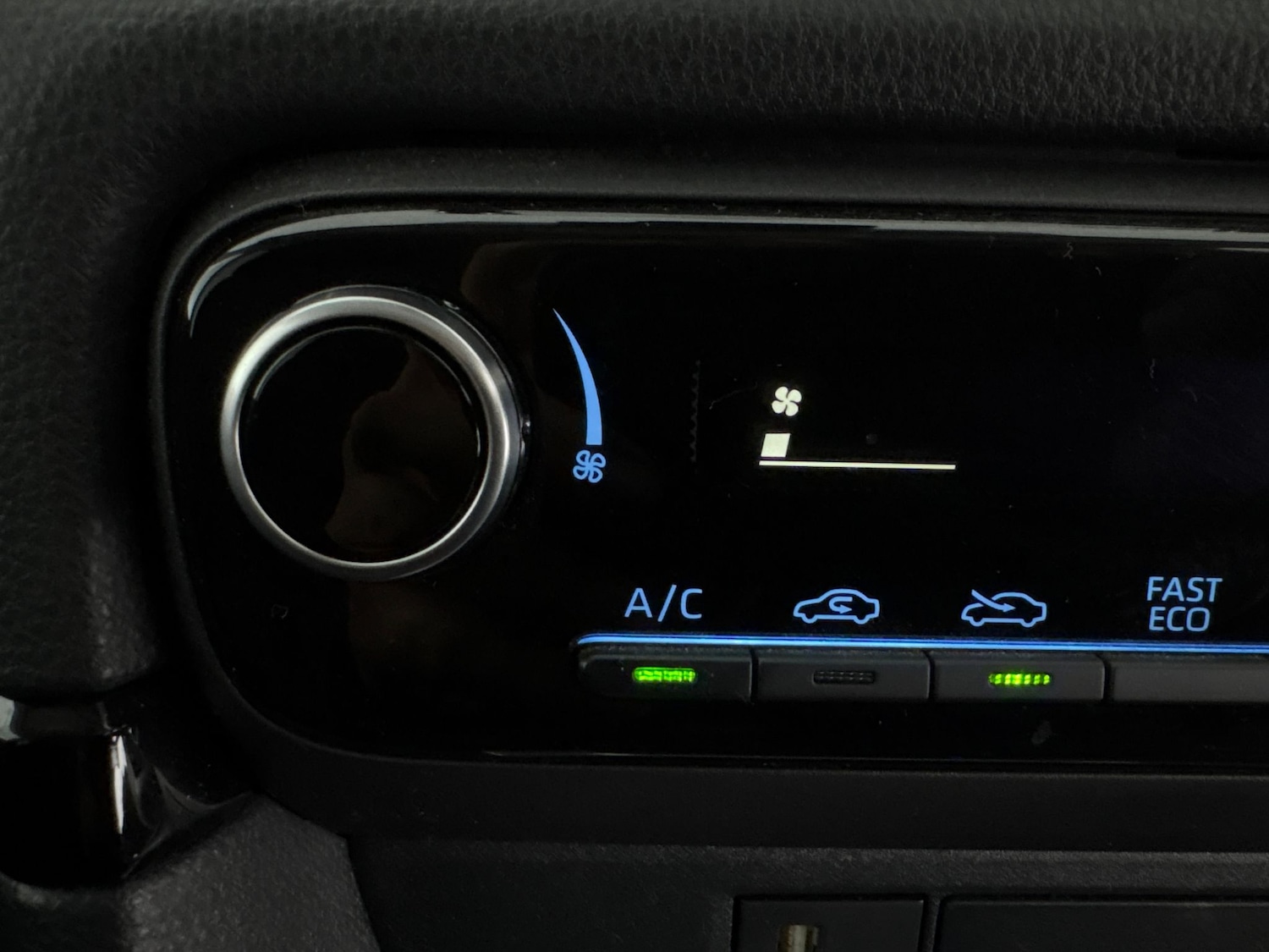 Used Toyota Yaris 2021 for sale - 76594834: Photo 19