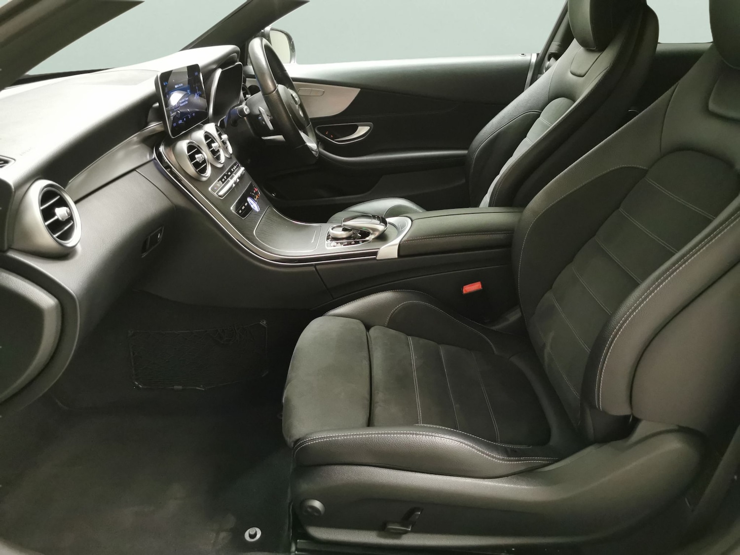 Used Mercedes-Benz C Class 2019 for sale - 76827035: Photo 4