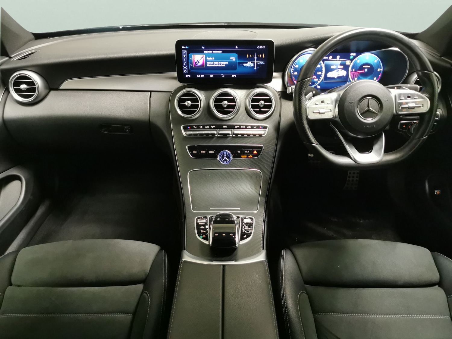 Used Mercedes-Benz C Class 2019 for sale - 76827035: Photo 8