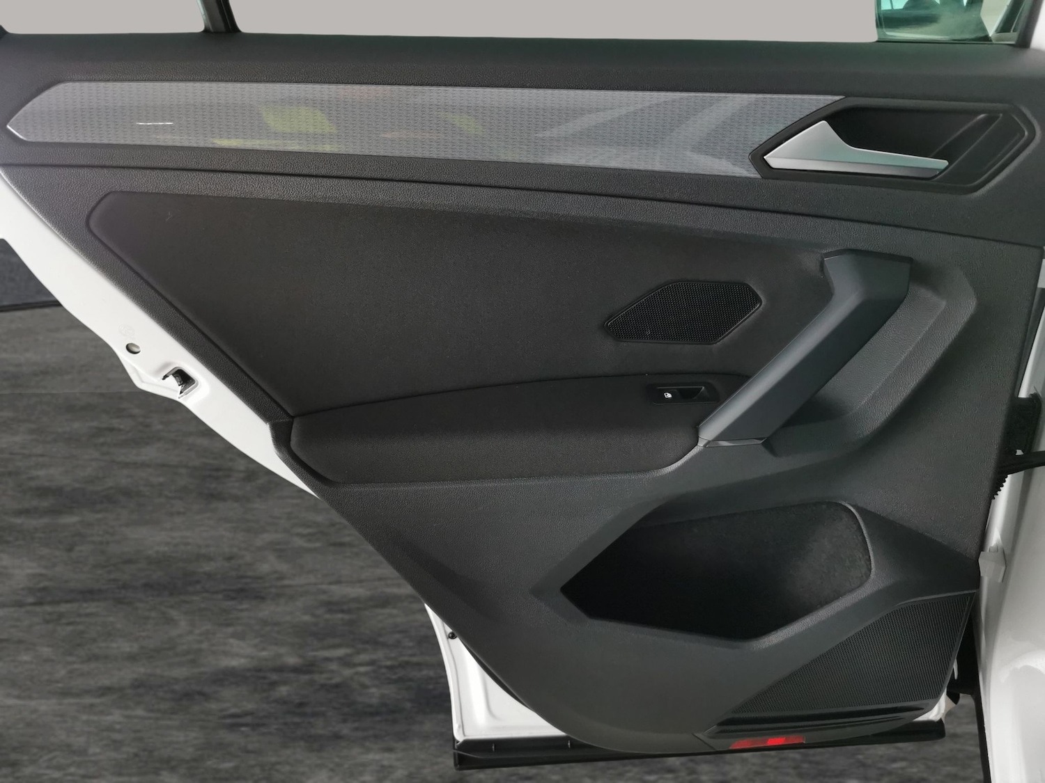 Used Volkswagen Tiguan 2023 for sale - 77013273: Photo 28