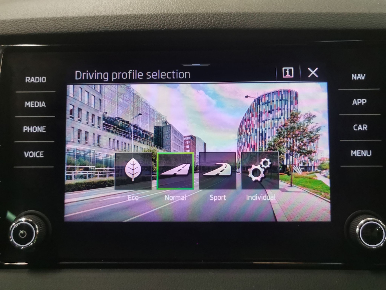 Used Skoda Karoq 2024 for sale - 77318384: Photo 16