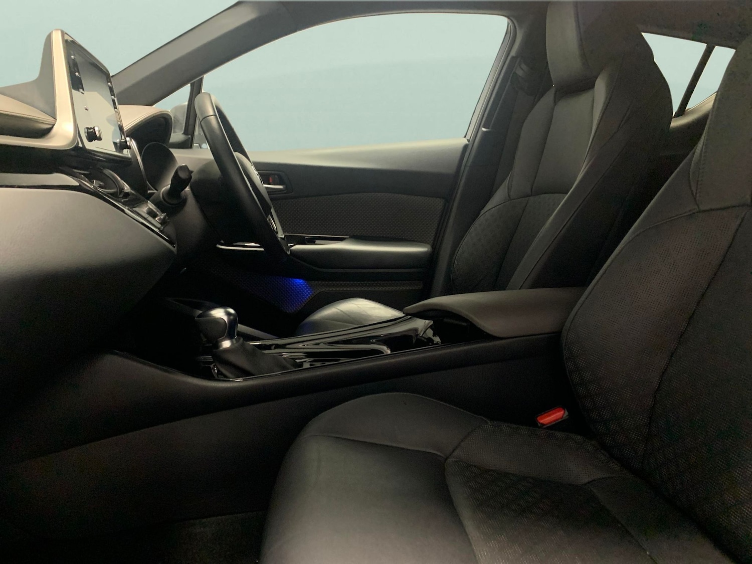 Used Toyota C-HR 2022 for sale - 77763203: Photo 4