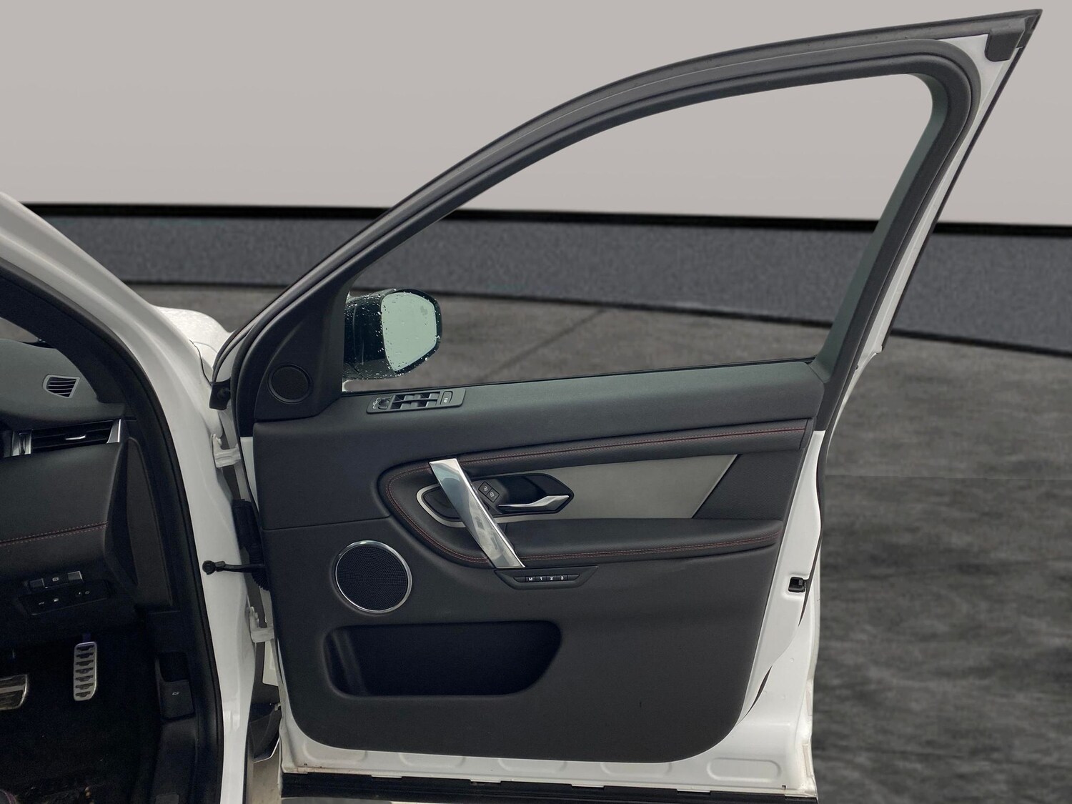 Used Land Rover Discovery Sport 2022 for sale - 77570445: Photo 31