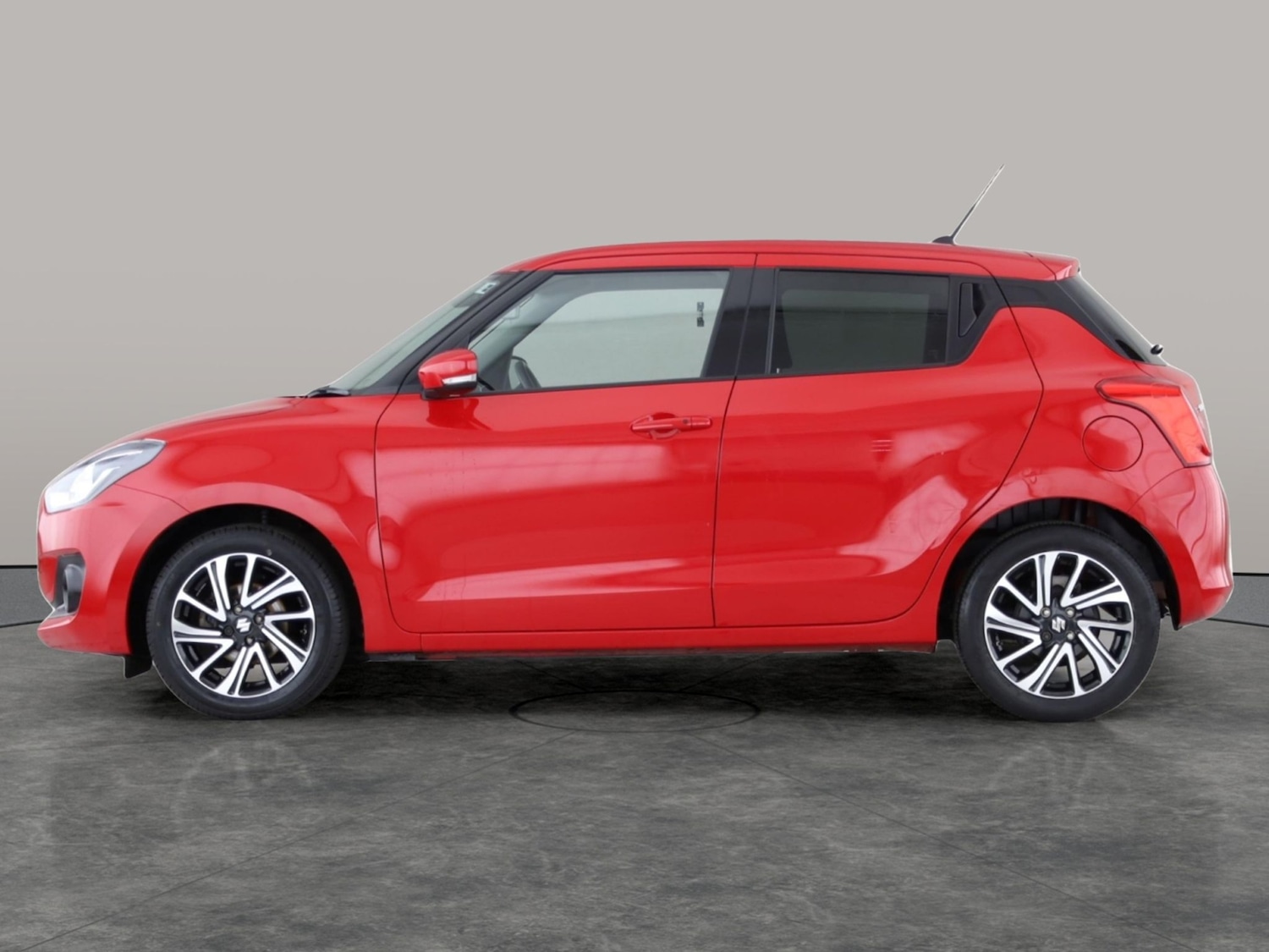 Used Suzuki Swift 2022 for sale - 76738453: Photo 9