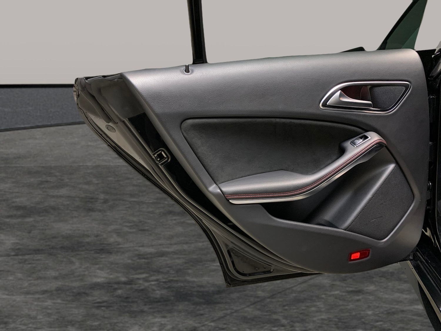 Used Mercedes-Benz CLA 2016 for sale - 76796911: Photo 28