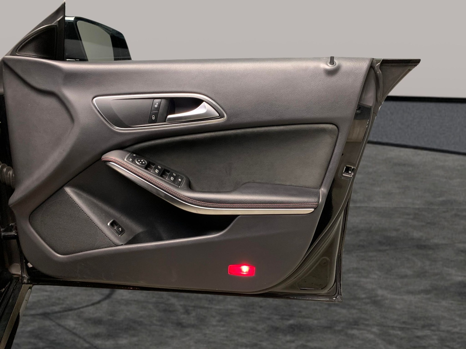 Used Mercedes-Benz CLA 2016 for sale - 76796911: Photo 30