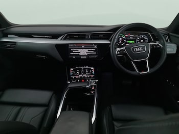 Used Audi e-tron 2022 for sale - 76194305: Photo 4