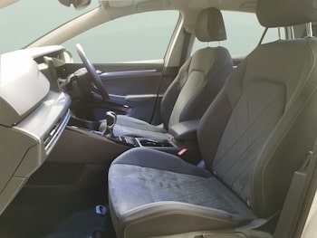 Used Volkswagen Golf 2023 for sale - 78569359: Photo