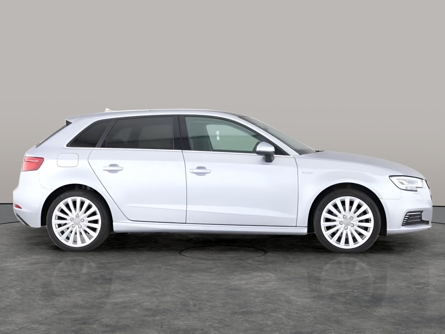 Used Audi A3 2017 for sale - 76905785: Photo 5