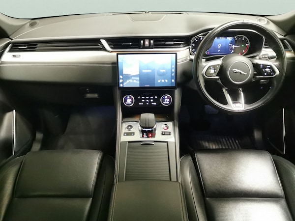 Used Jaguar F-Pace 2021 for sale - 76249651: Photo 9