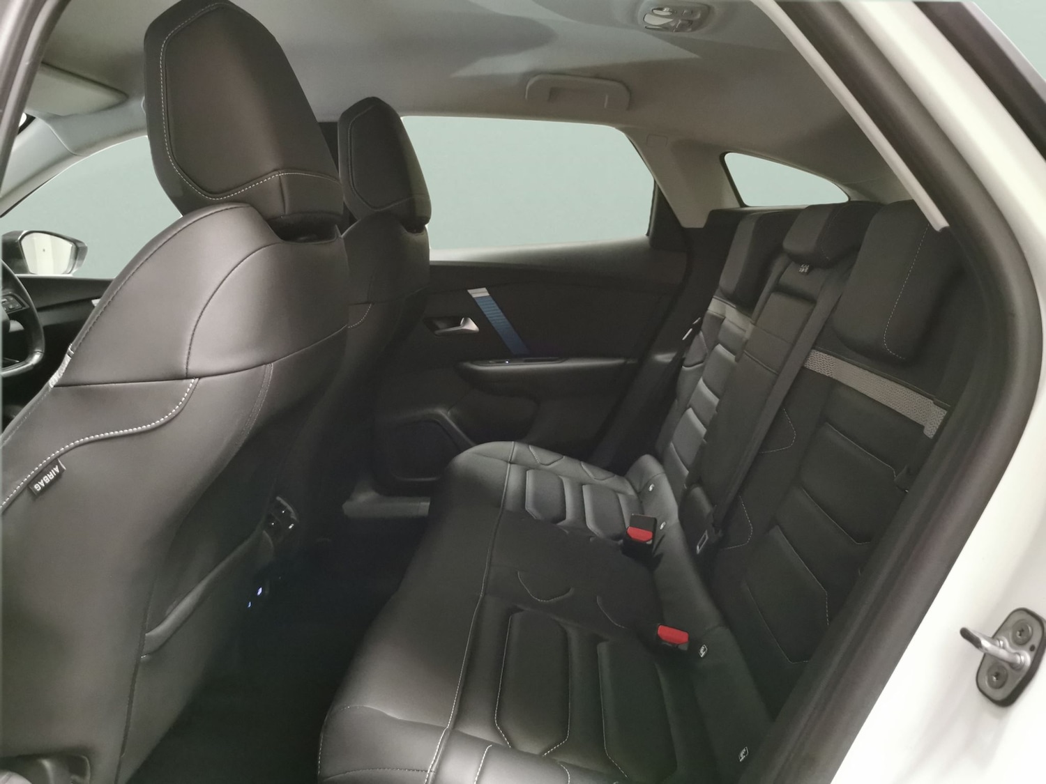 Used Citroen e-C4 2021 for sale - 76587356: Photo 25