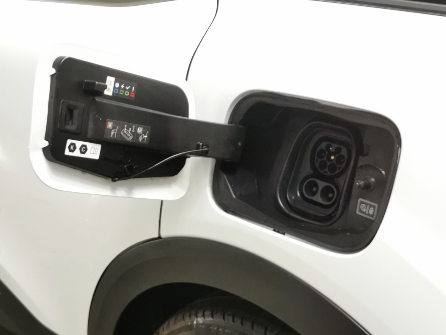 Used Citroen e-C4 2021 for sale - 76587356: Photo 30