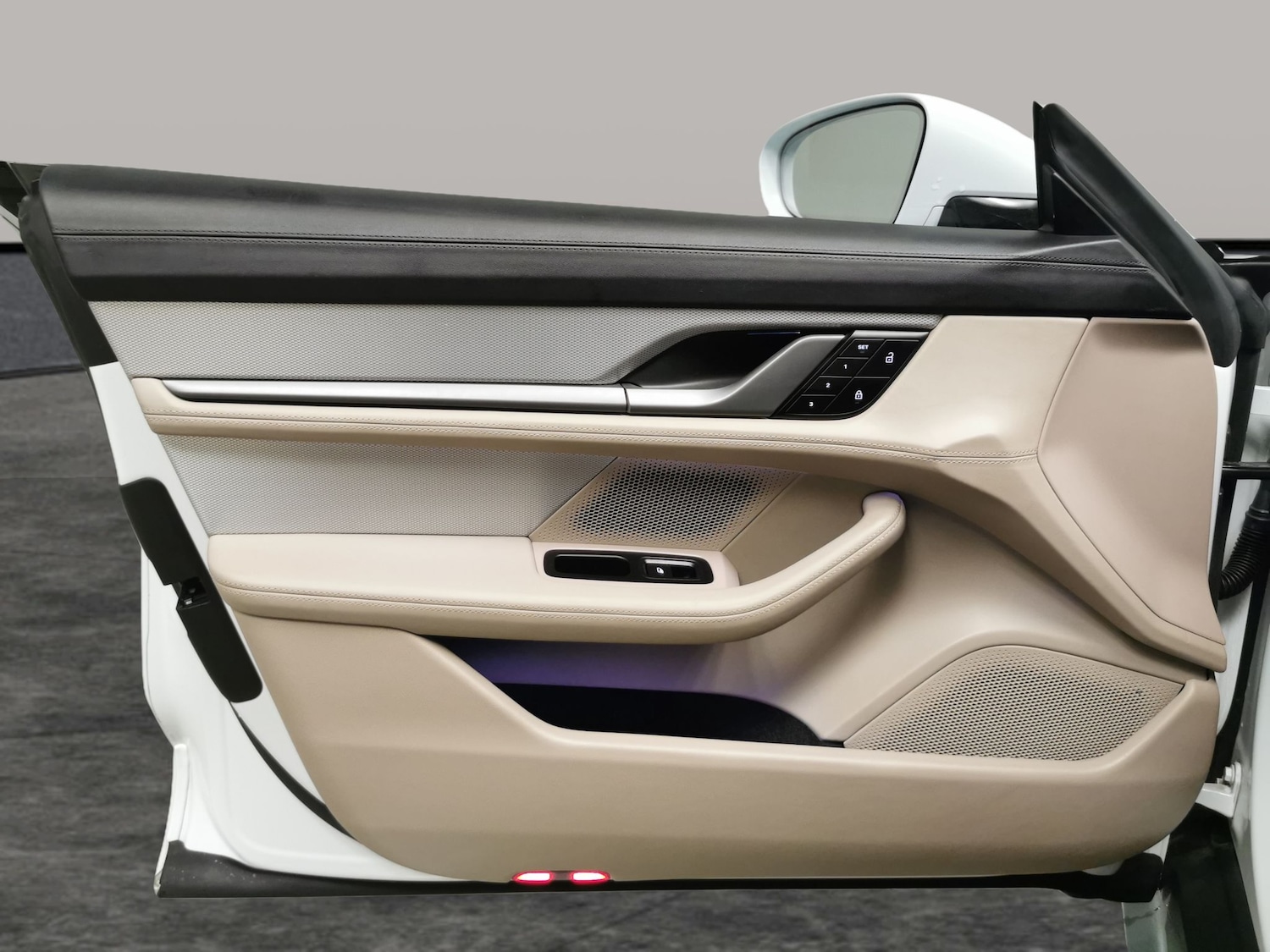 Used Porsche Taycan 2021 for sale - 77180471: Photo 43