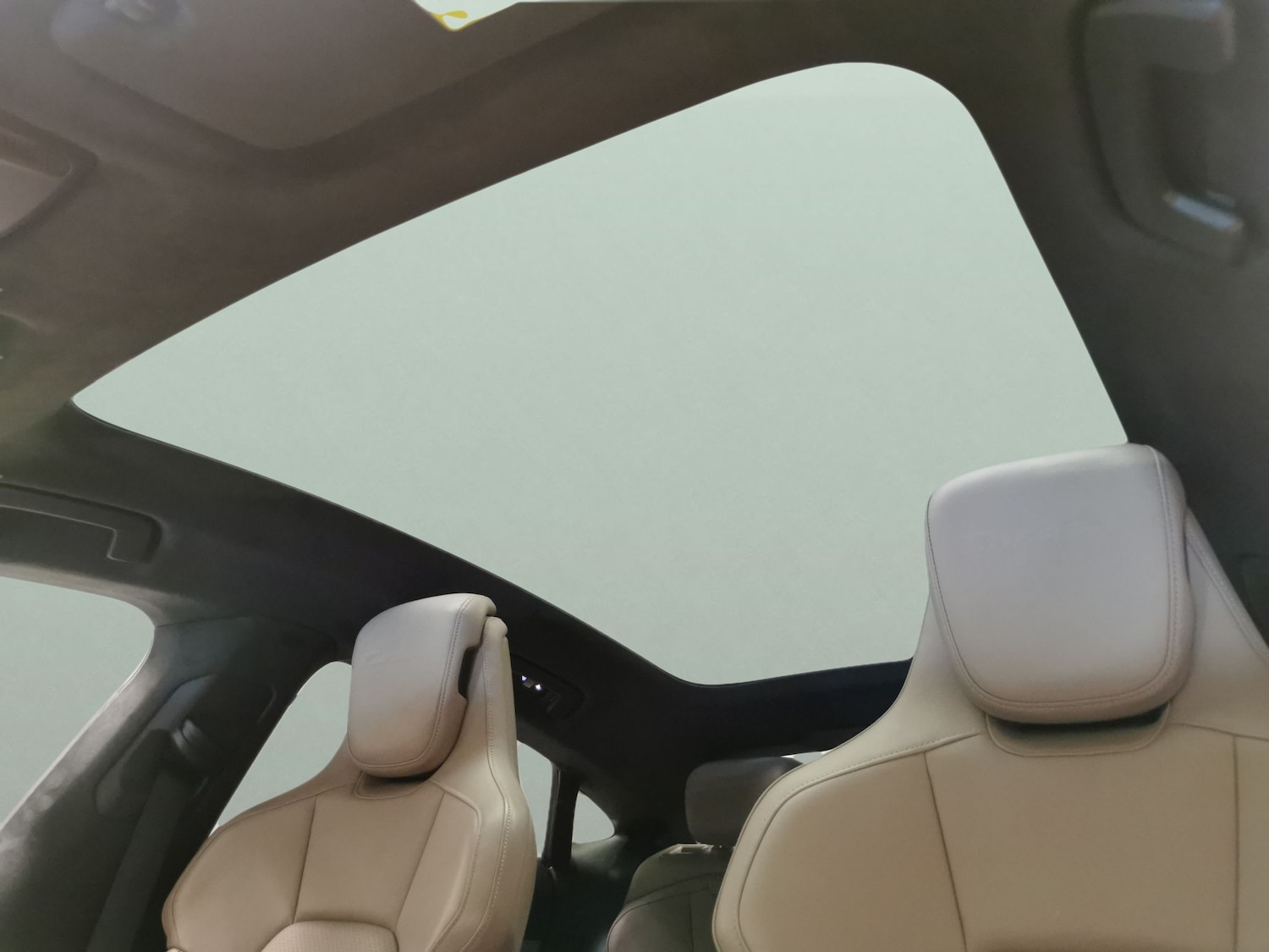 Used Porsche Taycan 2021 for sale - 77180471: Photo 5