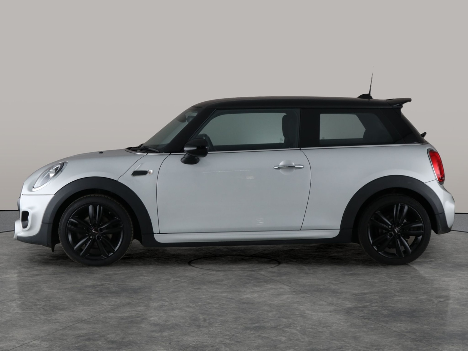 Used MINI Hatch 2019 for sale - 76748781: Photo 12