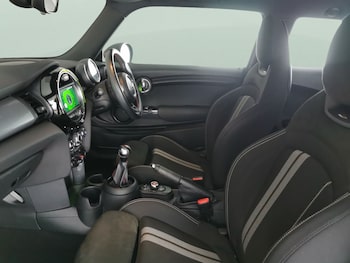 Used MINI Hatch 2019 for sale - 76748781: Photo