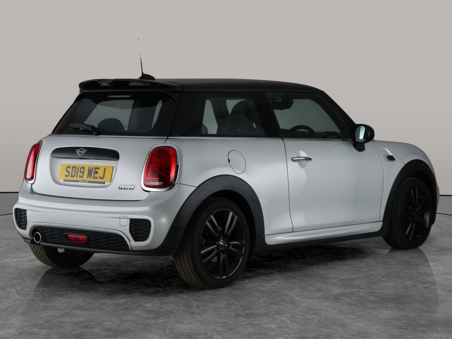Used MINI Hatch 2019 for sale - 76748781: Photo 9
