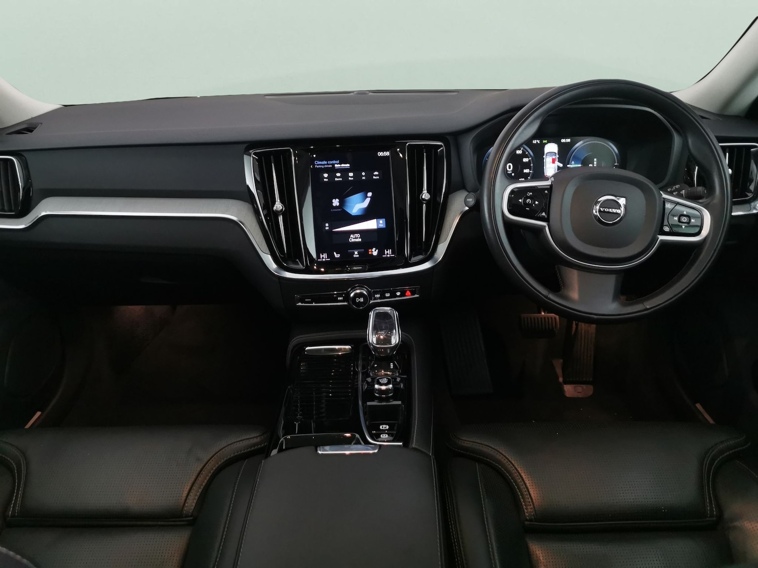 Used Volvo V60 2021 for sale - 76502085: Photo 9