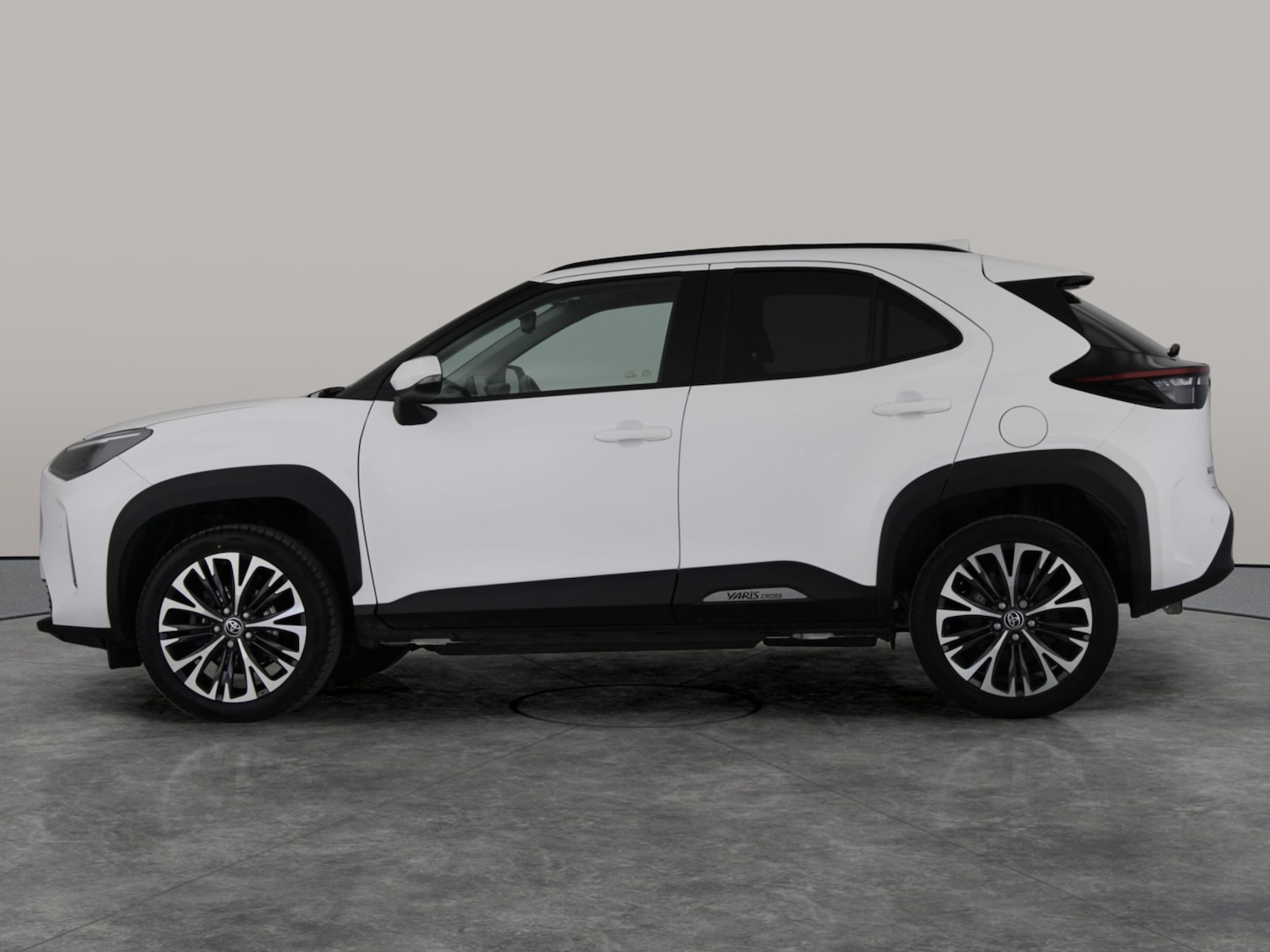 Used Toyota Yaris Cross 2023 for sale - 76895087: Photo 9