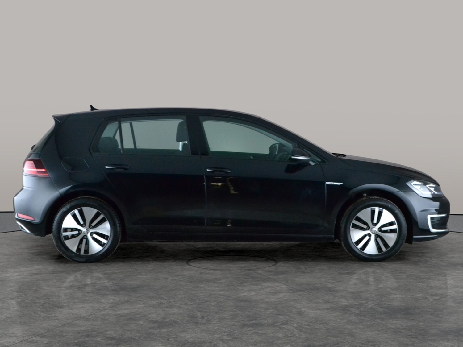 Used Volkswagen Golf 2019 for sale - 78219185: Photo 8