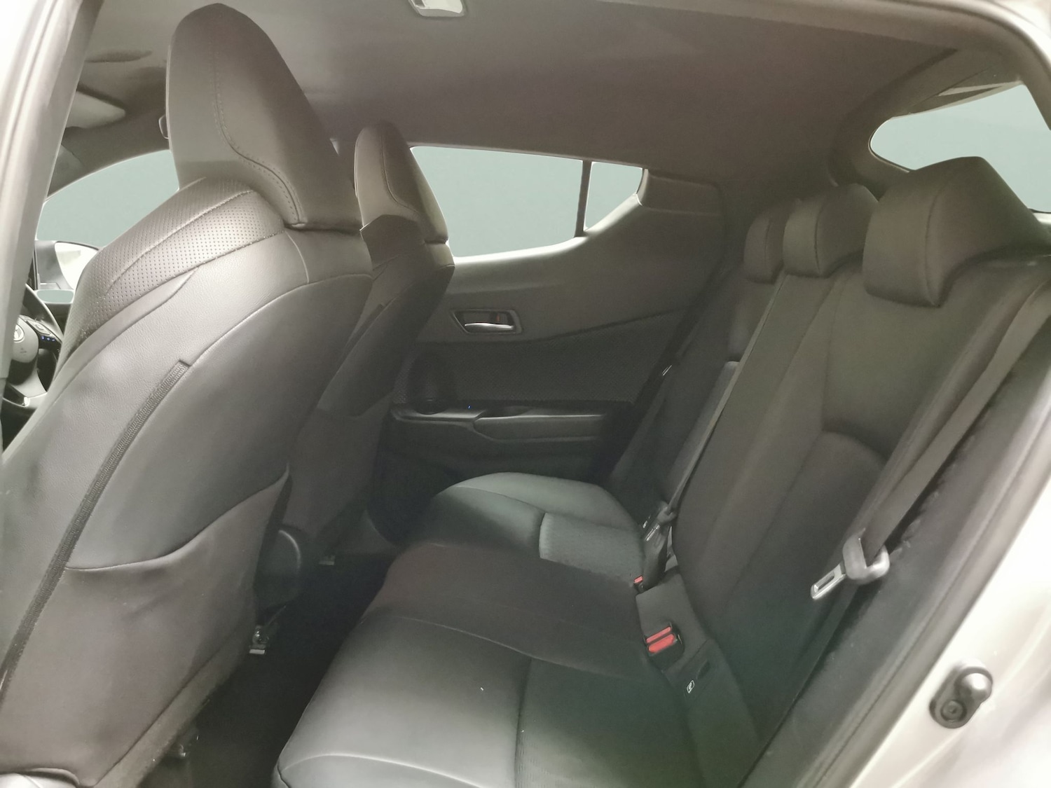 Used Toyota C-HR 2021 for sale - 76758108: Photo 27