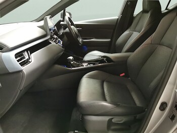 Used Toyota C-HR 2021 for sale - 76758108: Photo