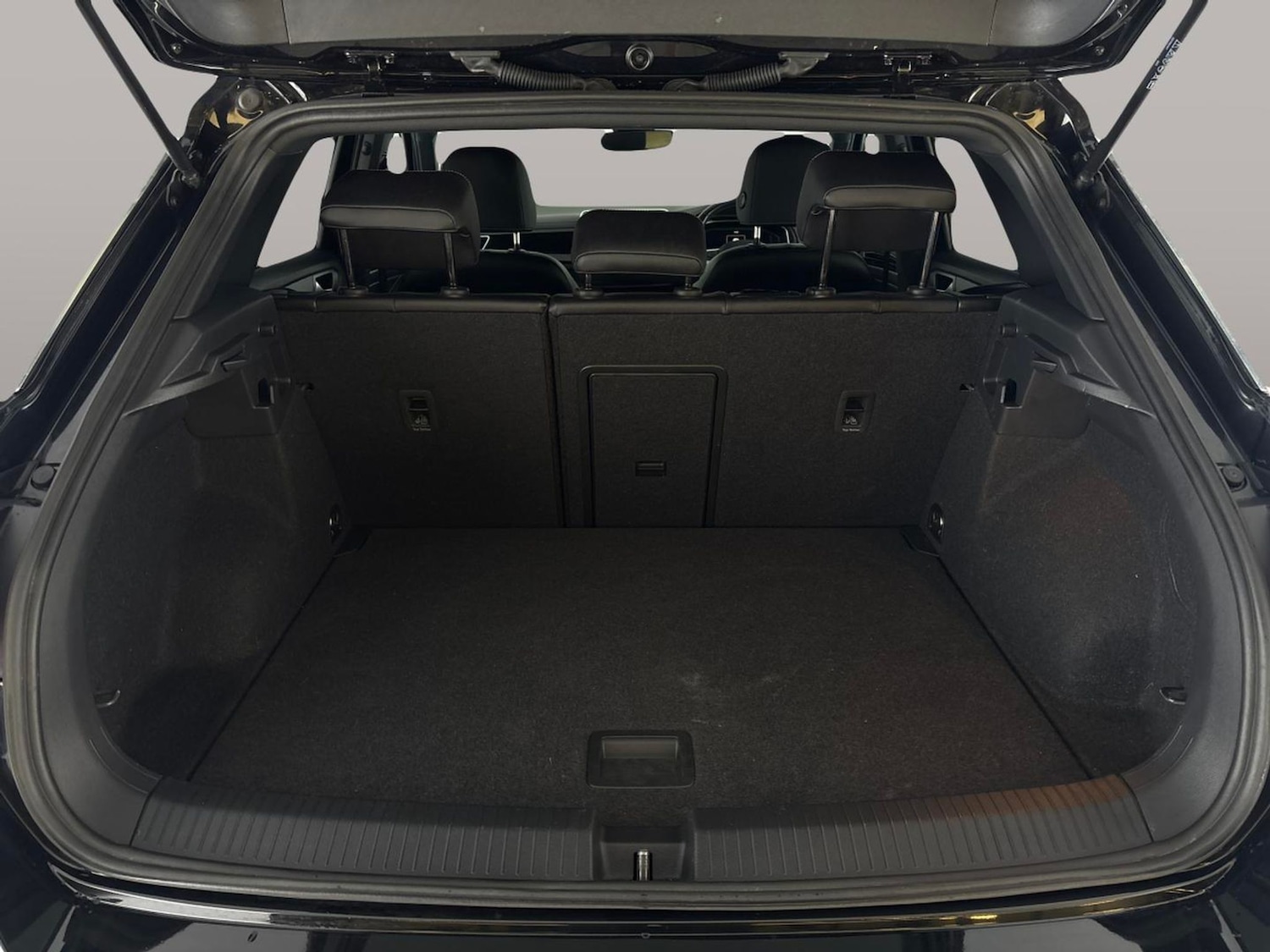 Used Volkswagen T-Roc 2024 for sale - 77896627: Photo 34