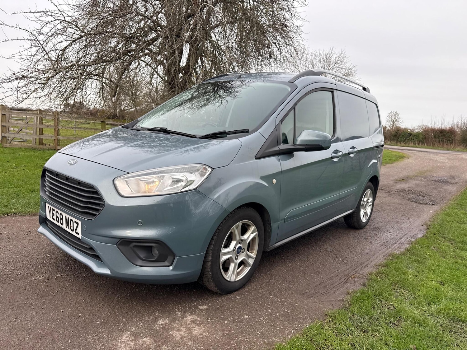 Used Ford Transit Courier 2018 for sale - 77585649: Photo 2