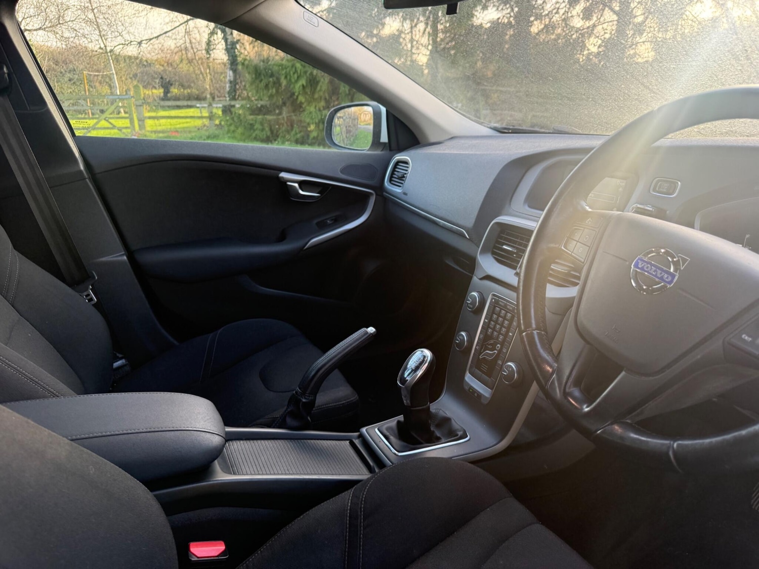 Used Volvo V40 2012 for sale - 76964336: Photo 2