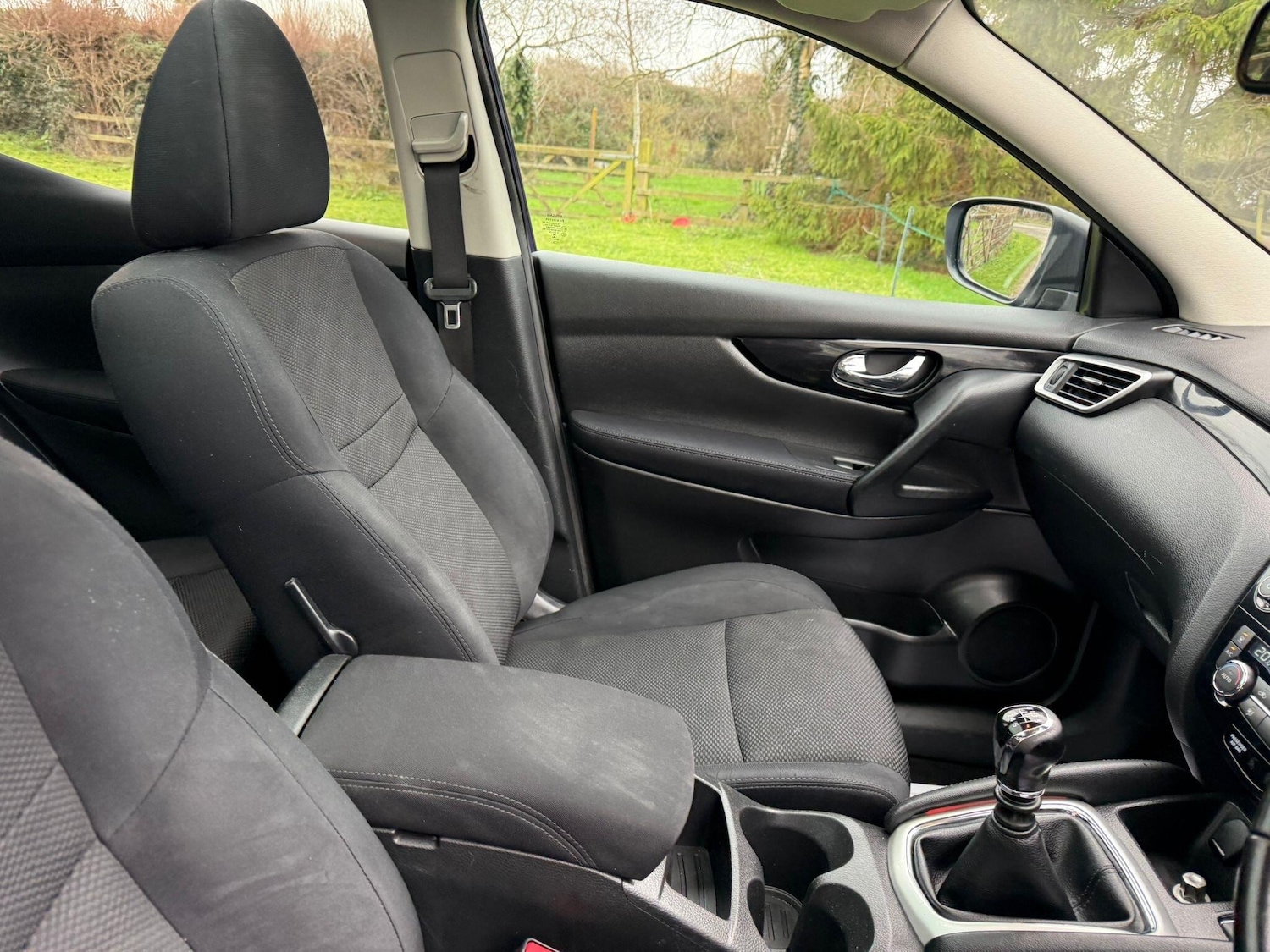 Used Nissan Qashqai 2015 for sale - 77597630: Photo 13