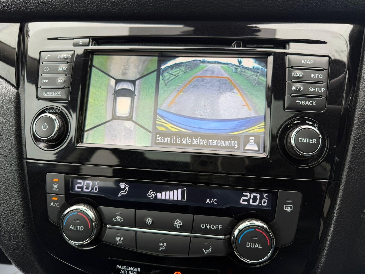 Used Nissan Qashqai 2015 for sale - 77597630: Photo 4