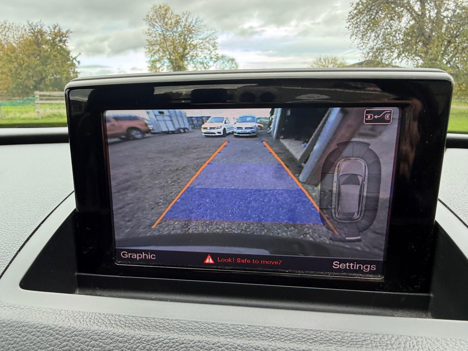 Used Audi Q3 2014 for sale - 76388453: Photo 38