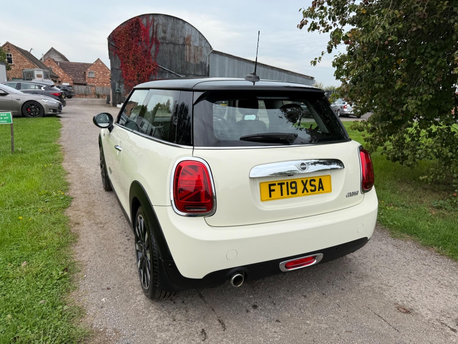 Used MINI Hatch 2019 for sale - 76137928: Photo 10