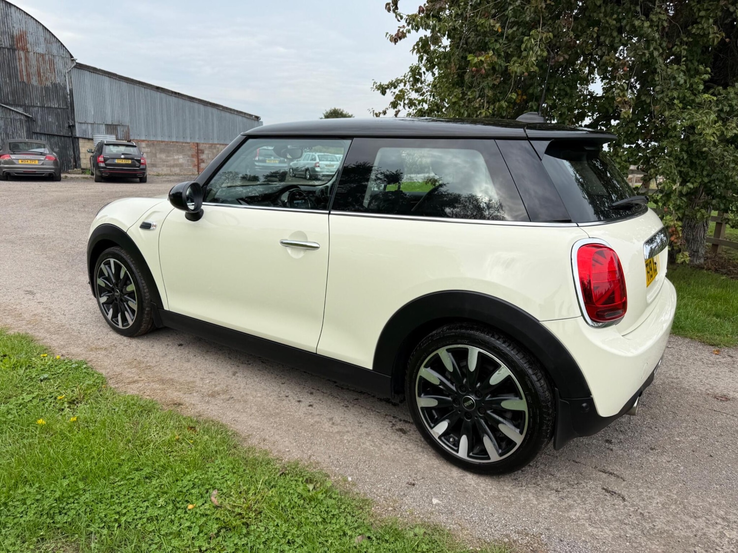 Used MINI Hatch 2019 for sale - 76137928: Photo 12