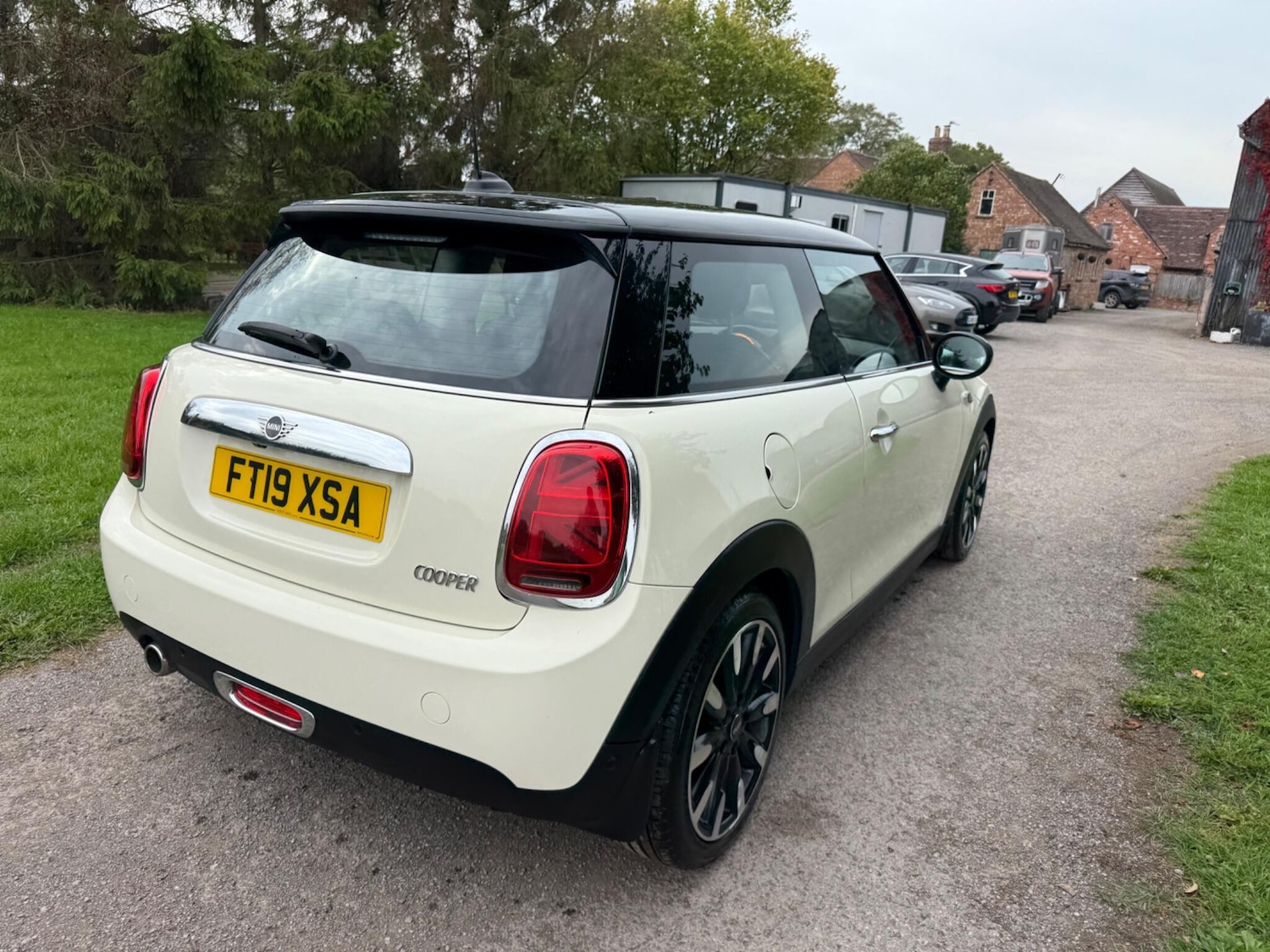 Used MINI Hatch 2019 for sale - 76137928: Photo 13