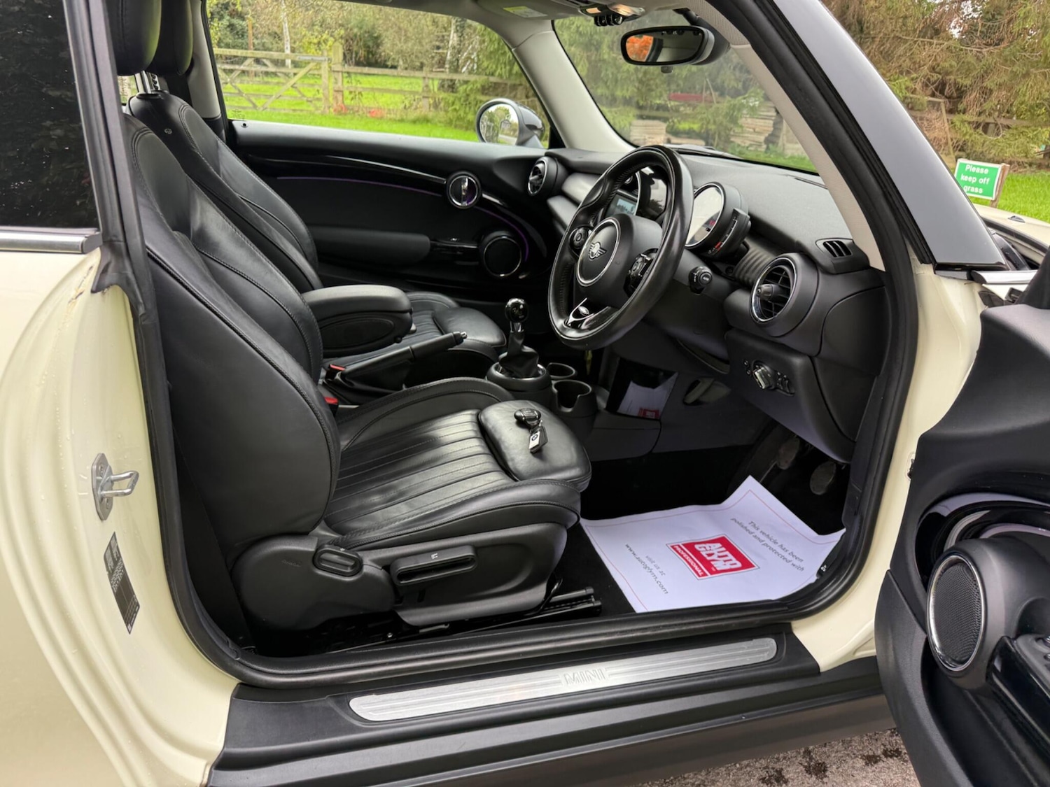 Used MINI Hatch 2019 for sale - 76137928: Photo 22