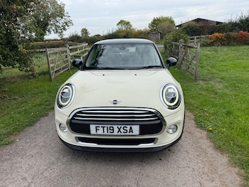 Used MINI Hatch 2019 for sale - 76137928: Photo 2