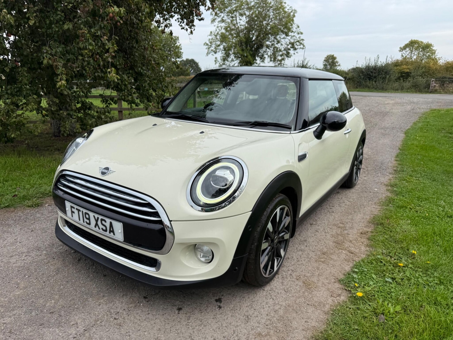 Used MINI Hatch 2019 for sale - 76137928: Photo 7