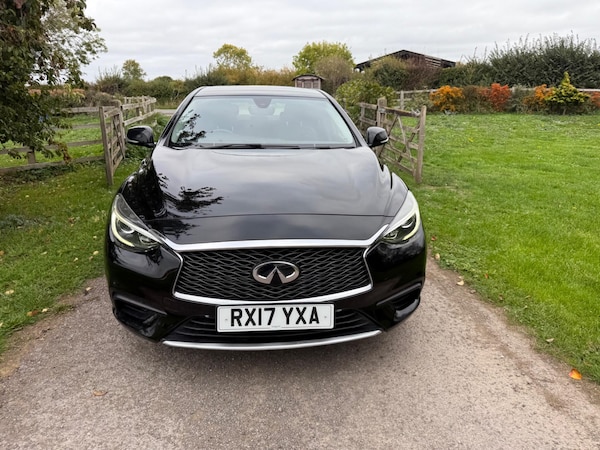 Used Infiniti Q30 2017 for sale - 76238541: Photo 9