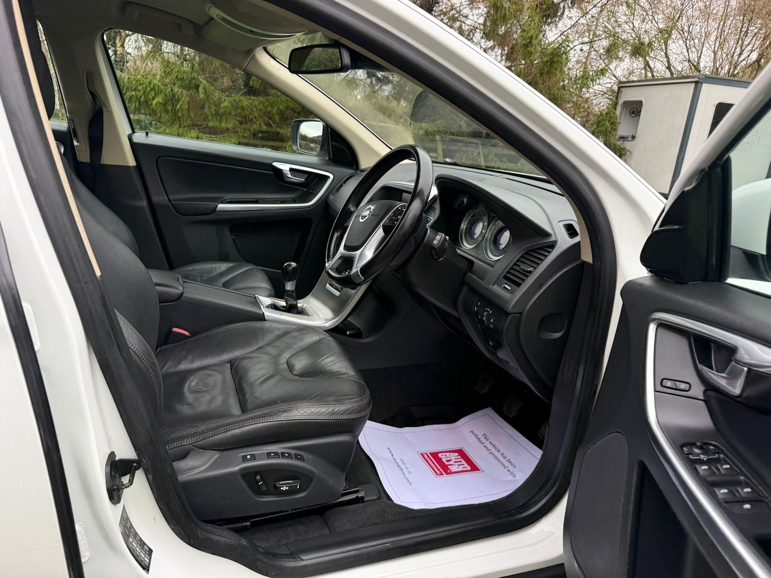 Used Volvo XC60 2012 for sale - 77611449: Photo 12