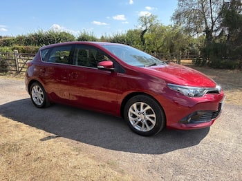 Used Toyota Auris 2017 for sale - 79553186: Photo