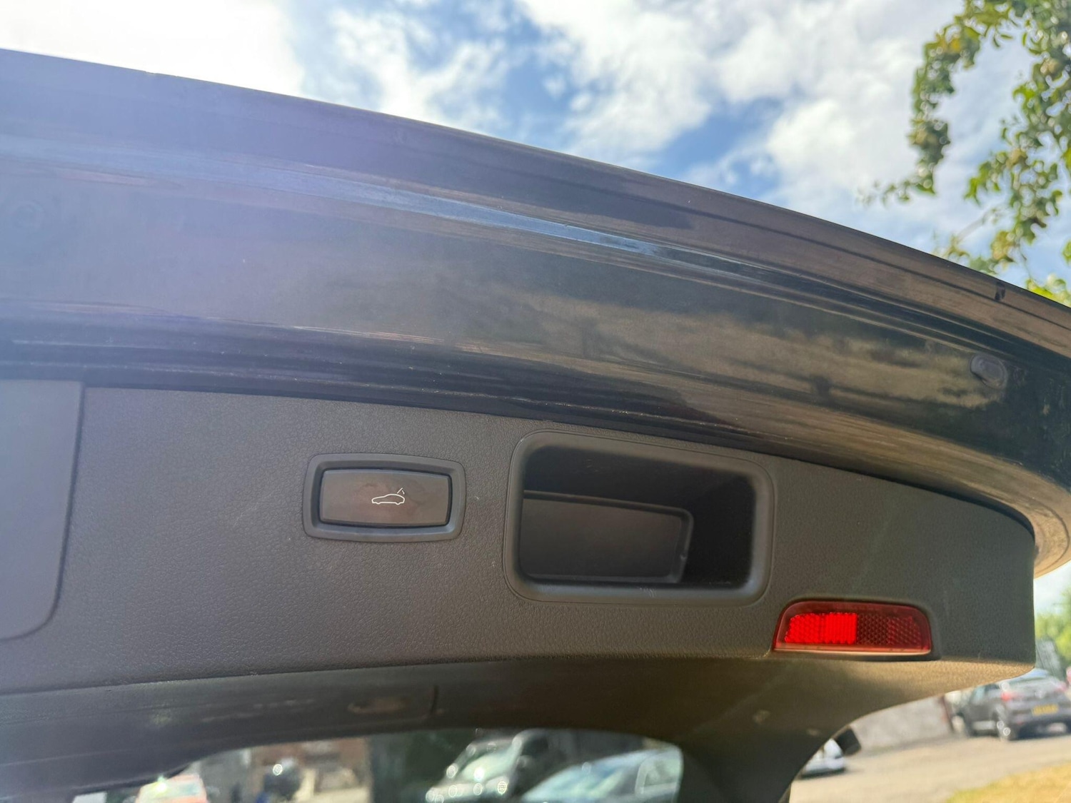 Vehicle 28